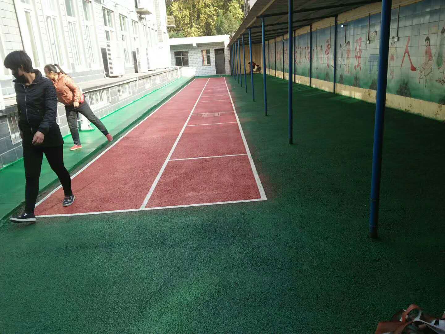 学校丙烯酸与硅PU地坪案例